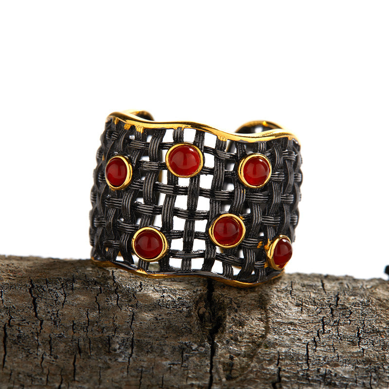 Vintage intricate 925 silver ring with crystal set