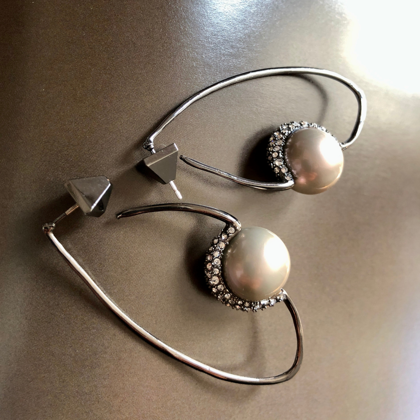 18K Gold-Plated Leaf Pearl Drop Earrings with Zircon Detail
