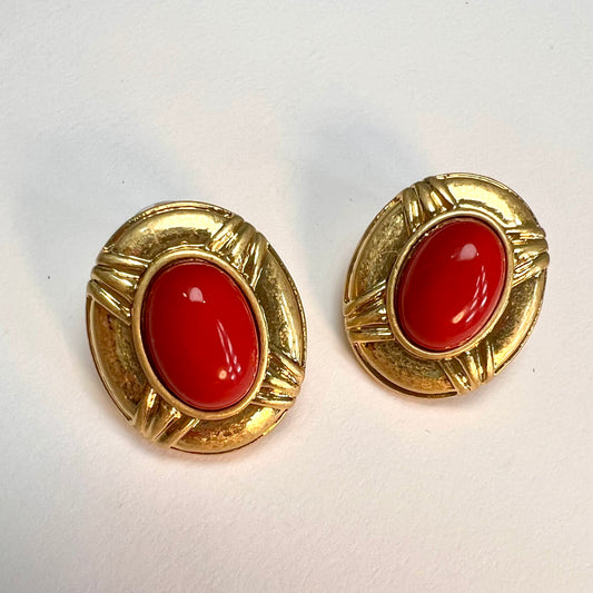 Vintage Shield Oval Stud Earrings – Limited Edition