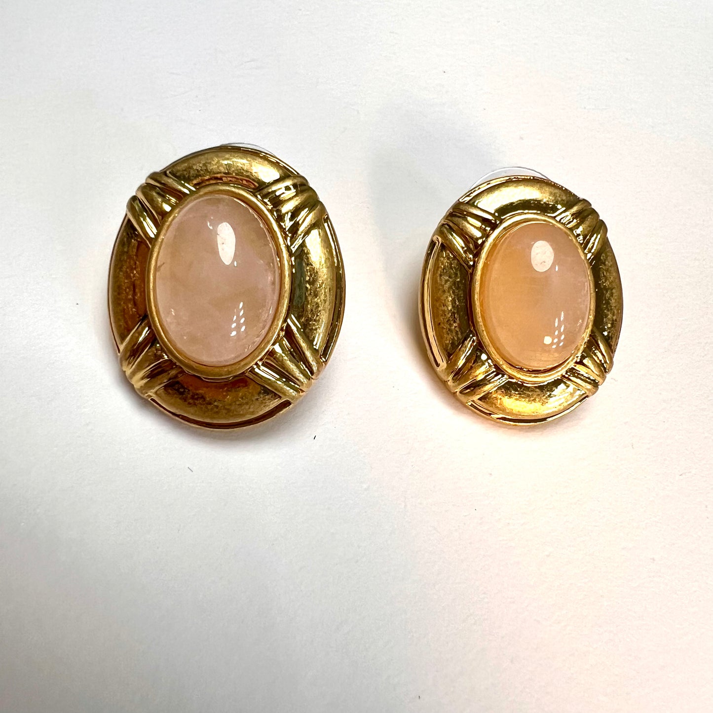 Vintage Shield Oval Stud Earrings – Limited Edition