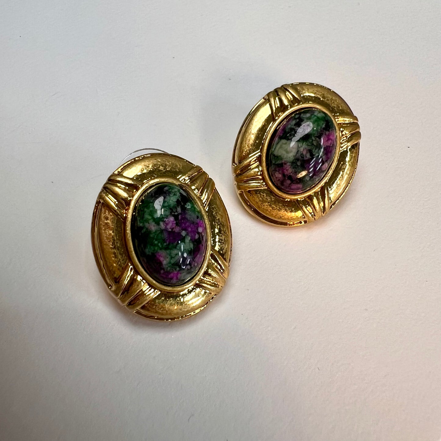 Vintage Shield Oval Stud Earrings – Limited Edition