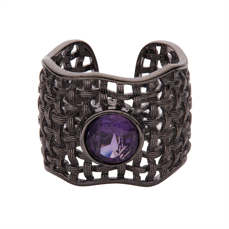 Vintage intricate 925 silver ring with crystal set
